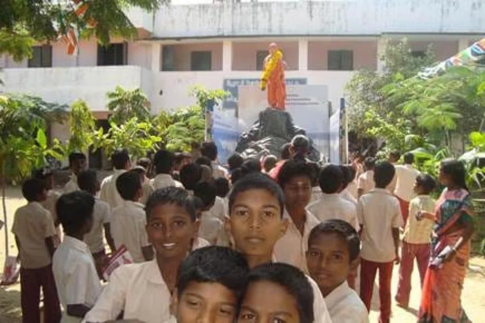 தமிழ்நாடு அரசுப் பள்ளிகளில் 2026-27 கல்வியாண்டுக்கான மாணவர் சேர்க்கை 100,000க்கும் அதிகமாக உயர்ந்துள்ளது.