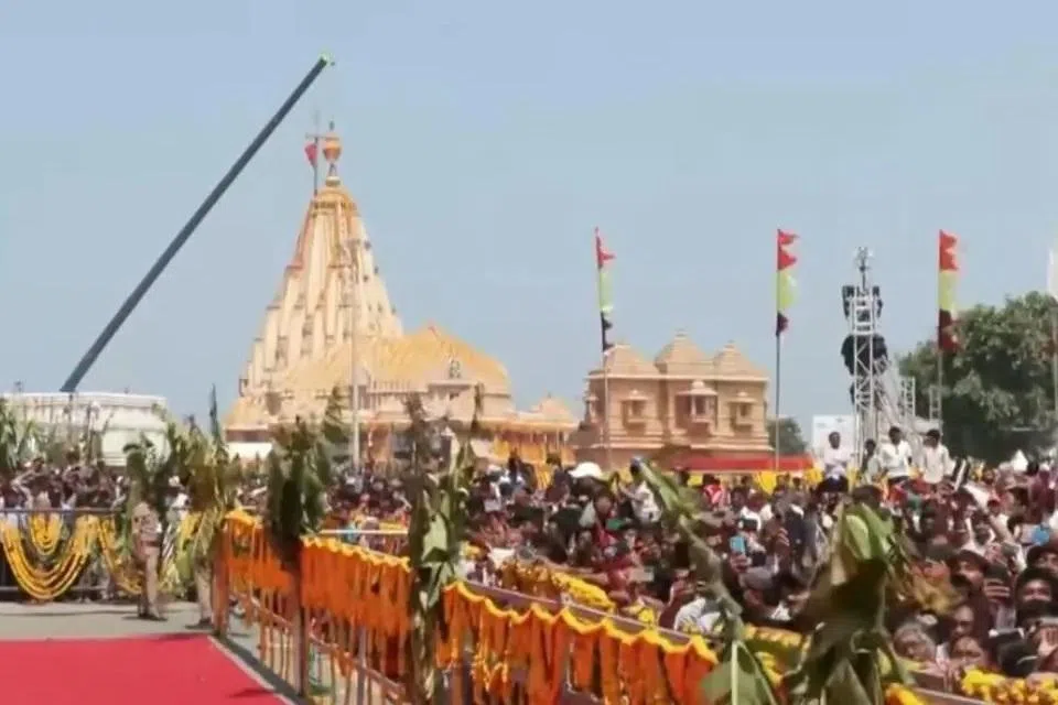 இந்தியாவின் உத்வேகமாகத் திகழும் சோமநாதர் ஆலயம்: மோடி