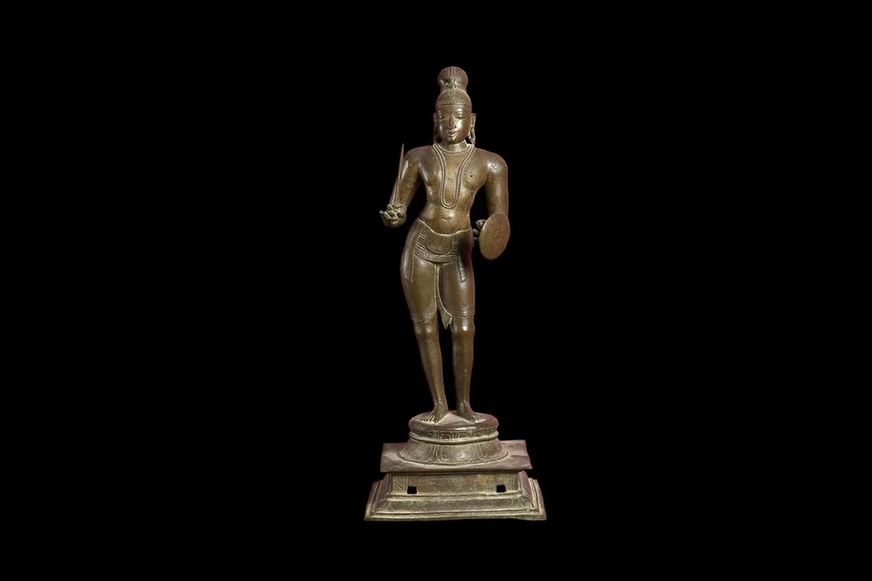 பழந்தமிழகத்தில் பன்னிரு ஆழ்வார்களில் ஒருவராக திருமங்கை ஆழ்வார் போற்றப்படுகிறார்.