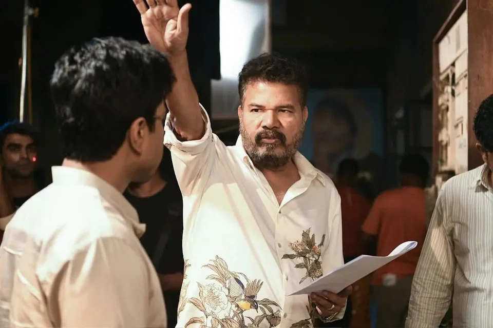 படப்பிடிப்பில் பரபரப்பாக இயங்கும் சங்கர்.