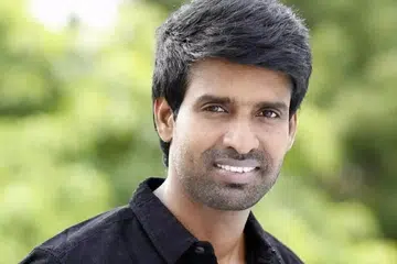 சூரி.