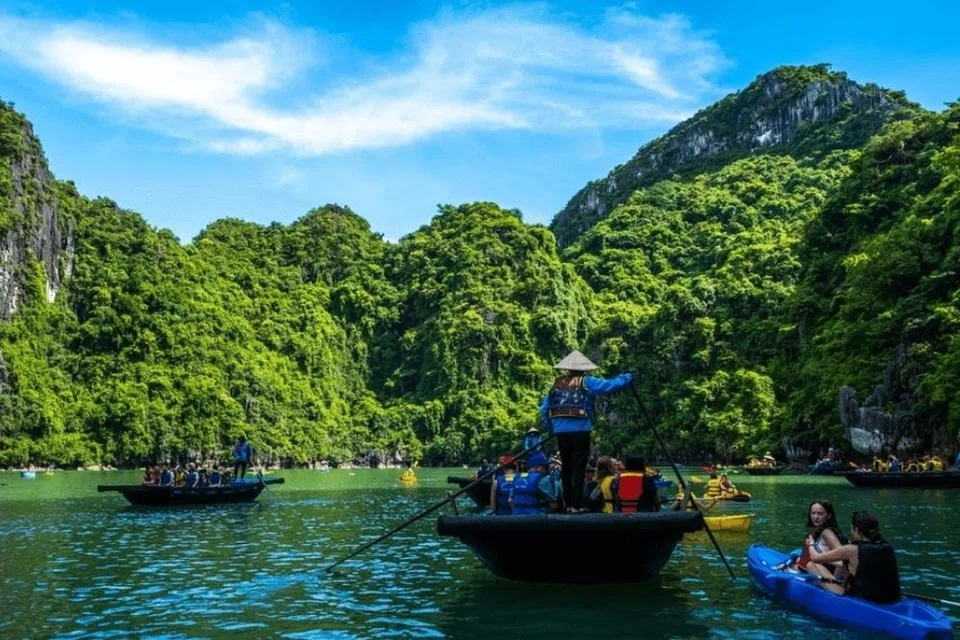 வியட்னாமில் சுற்றுப்பயணிகளைக் கவரும் இடங்களில் ஒன்று.