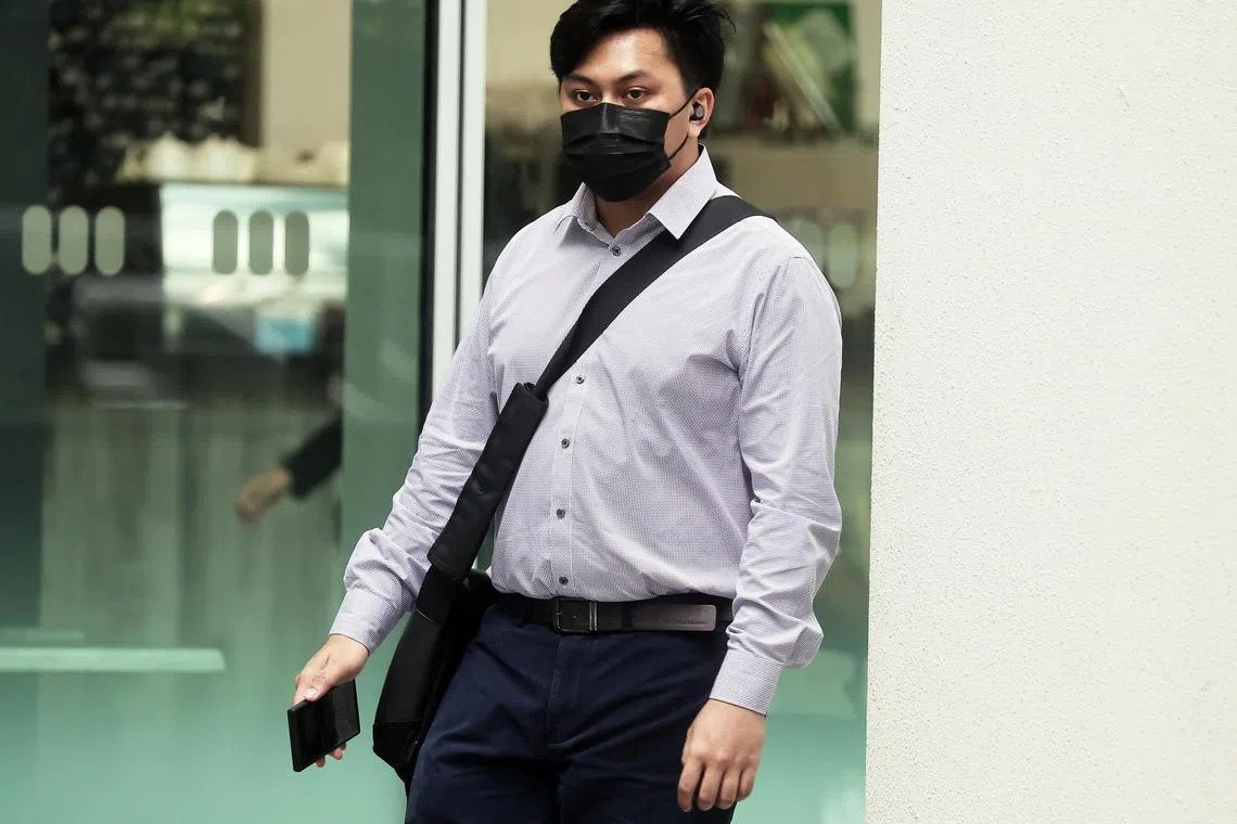 பாட்டியின் மொத்த சேமிப்பையும் துடைத்தெடுத்த ஆடவருக்குச் சிறைத் தண்டனை