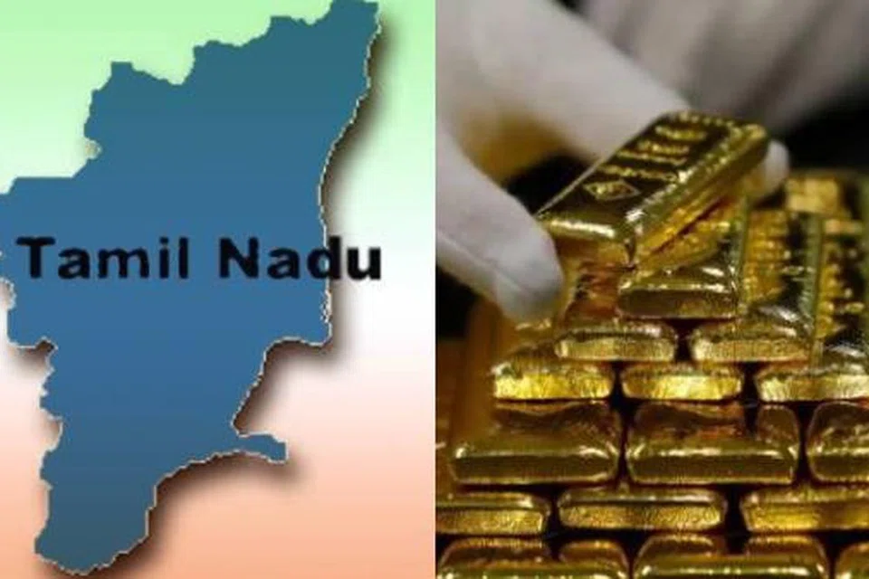 சிவகங்கை மாவட்டம் கீழடி அகழாய்வுகளில் குண்டுமணி உள்ளிட்ட தங்கத்தால் செய்யப்பட்ட காதணிகள், தங்கக்காசு போன்றவை கிடைத்துள்ளன.