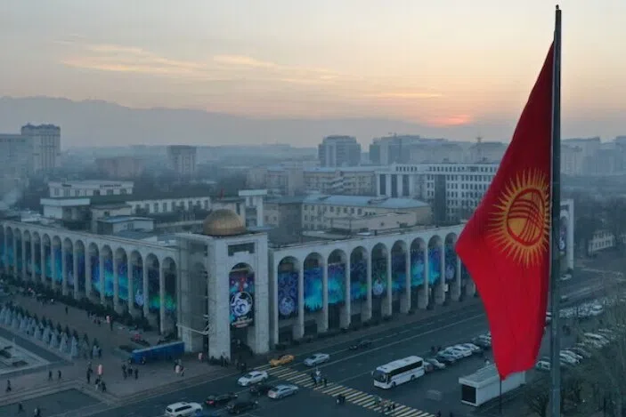 கிர்கிஸ்தானில் சிக்கித்தவிக்கும் 12 இந்திய ஊழியர்கள்: மீட்க உதவுமாறு குடும்பத்தினர் கோரிக்கை