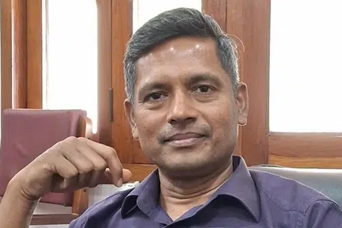 ரத்தன் கேல்கர்.