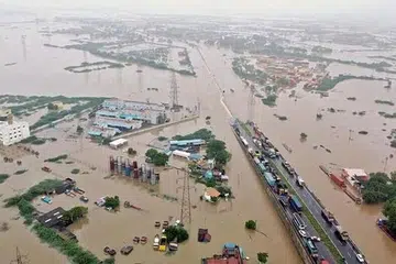 உலக வங்கி நிதி ஒதுக்கும்போது, ஏரிகள், கால்வாய்கள் சீரமைப்புப் பணிகளால் சுற்றுச்சூழல் பாதிப்பு இல்லை என்பதை உறுதி செய்து அறிக்கை அளிக்க வேண்டும்.