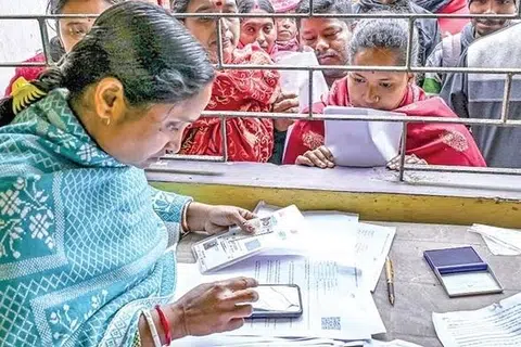 தமிழ்நாட்டில் மட்டும் ஏறக்குறைய 97 லட்சம் பேர் வாக்காளர் பட்டியலில் இருந்து நீக்கப்பட்டுள்ளனர்.