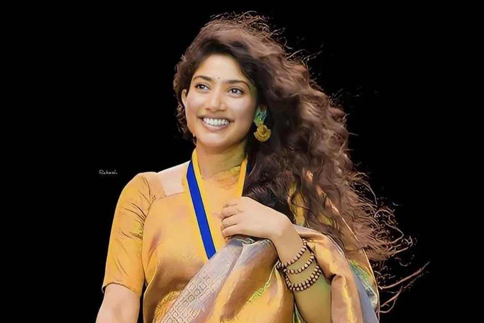 நடிகை சாய் பல்லவி. 