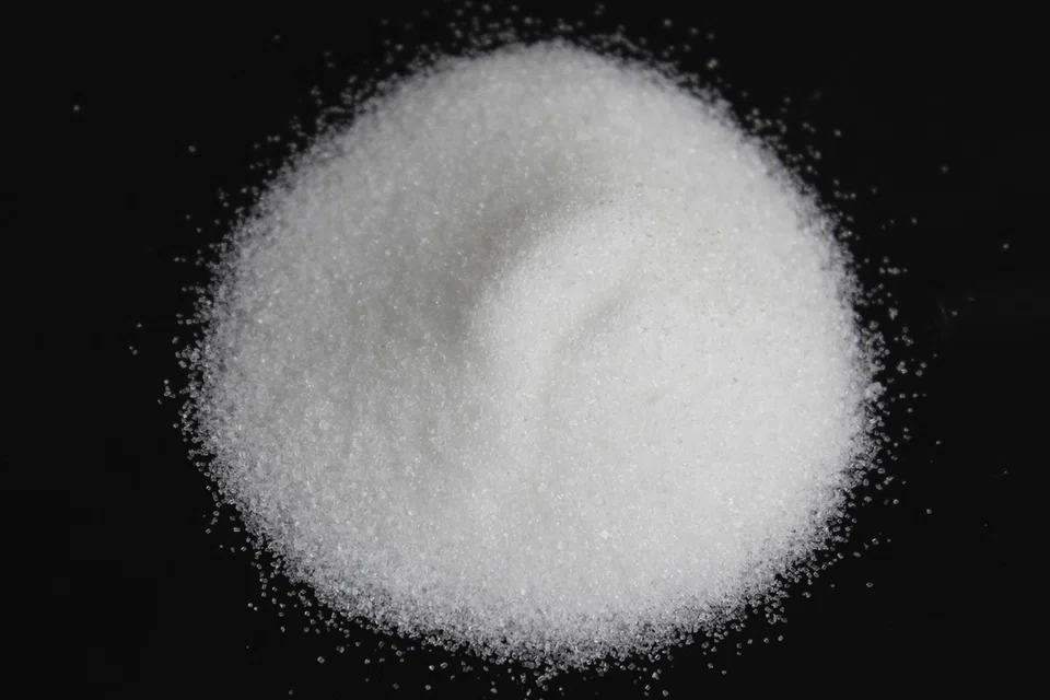 சீரமைக்கப்பட்ட சர்க்கரை (refined sugar).
