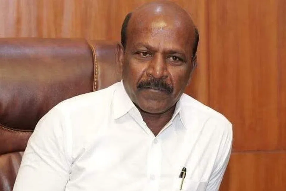 மா.சுப்பிரமணியன்.