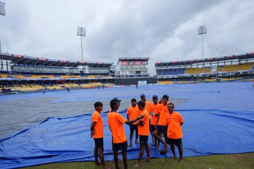 கிரிக்கெட்: இந்தியா-பாகிஸ்தான் ஆட்டத்திற்குச் சவால்விடும் மழை