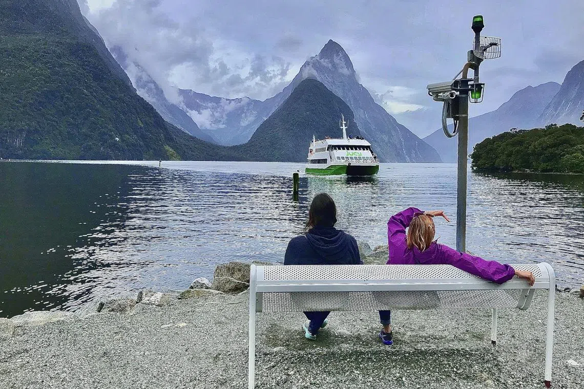 நியூசிலாந்தின் பிரபல சுற்றுலாத் தலங்களில் வெளிநாட்டுப் பயணிகளுக்குக் கட்டணம்