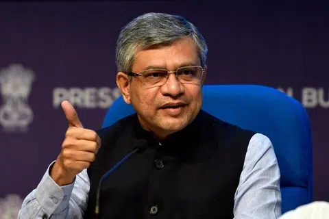 அஸ்வினி வைஷ்ணவ்.