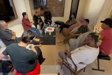‘சம்திங் ஸ்ட்ரேஞ்ச்’ திருவிழா குறித்த கலந்துரையாடல்.