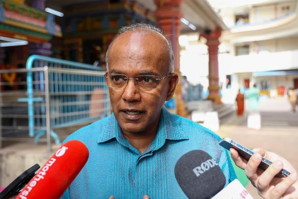 அதிகாரிகள் முனைப்புடன் செயல்படுகின்றனர் என்றபோதிலும் மக்களும் தயார்நிலையில் இருக்க வேண்டும் என்று உள்துறை, சட்ட அமைச்சர் சண்முகம் கூறியுள்ளார். 