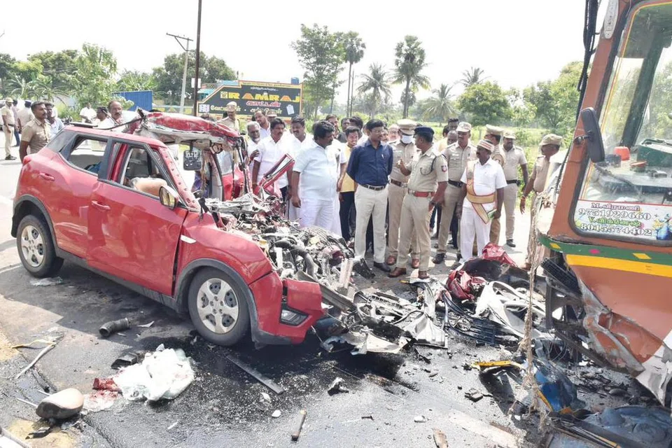 திருவண்ணாமலை அருகே 2023 அக்டோபரில் நிகழ்ந்த சாலை விபத்தில் இரு குழந்தைகள் உட்பட எழுவர் உயிரிழந்தனர்.