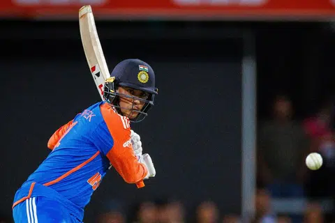 குறைந்த பந்துகளில் 1,000 ஓட்டங்களை எடுத்த அபிஷேக் சர்மா.