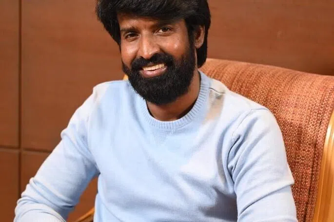 ‘அய​லான்’ ரவிக்​கு​மார் படத்தில் நாயகனாகும் சூரி