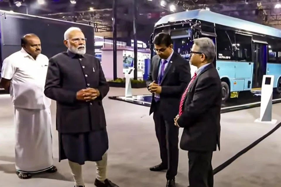 ‘இந்தியா வர்த்தக மையம்’ கண்காட்சியைப் பார்வையிட்ட பிரதமர் மோடி.
