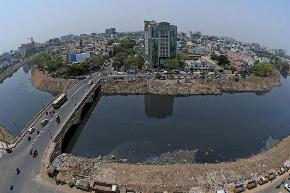 சென்னை நீர்நிலை ஆக்கிரமிப்புகளை 8 வாரத்துக்குள் அகற்ற நீதிமன்றம் உத்தரவு