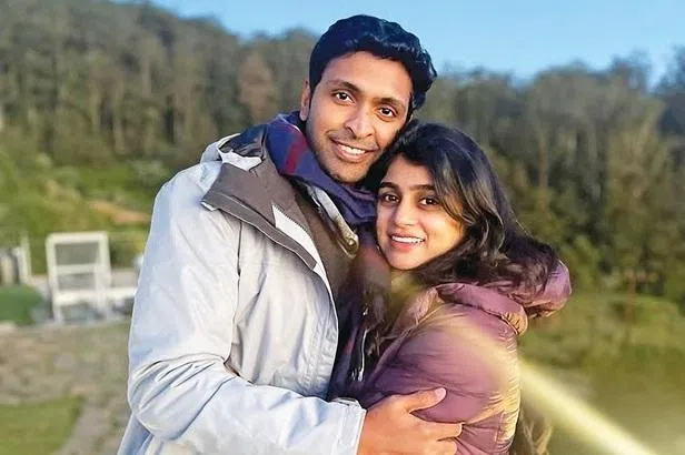 சீனாவில் சுற்றுலா: உற்சாகத்தில் பிரபு குடும்பத்தார்