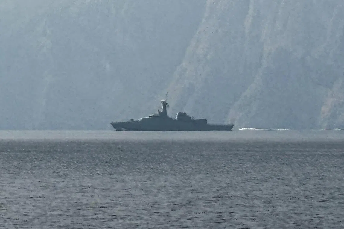 வளைகுடா வட்டாரத்தில் எண்ணெய்க் கப்பல்களுக்குப் பாதுகாப்பு அளிக்க டிரம்ப் முனைப்பு