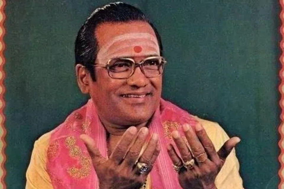 டி.எம்.எஸ்.சௌந்தரராஜன்.