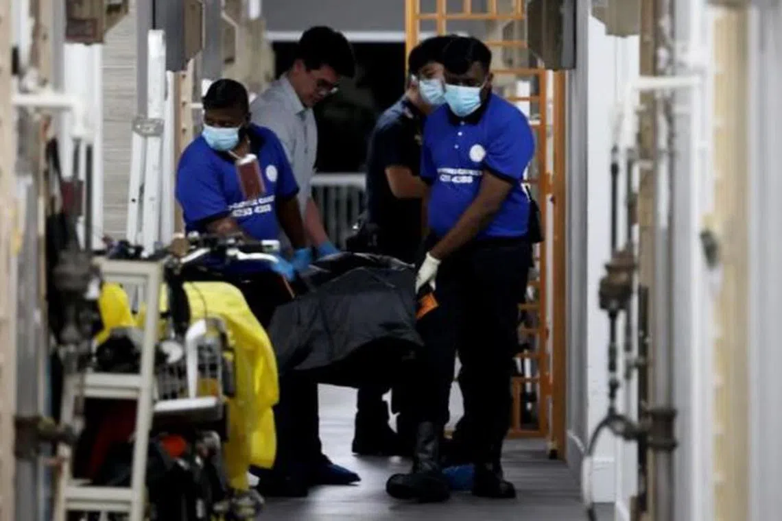 வீட்டில் மாண்டு கிடந்த முதியவர்