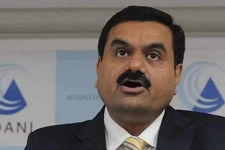 தொழிலதிபா் கெளதம் அதானி.  