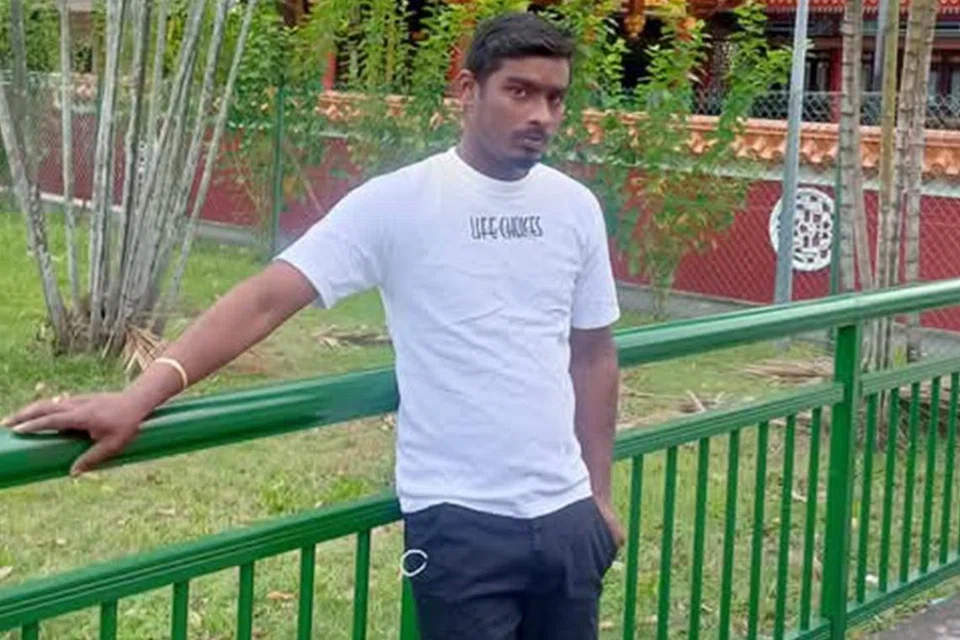 தமிழக ஊழியர் அருள்ராஜ் அரிதாசலு, 29.
