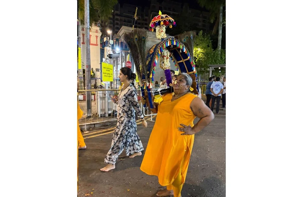 கடந்த 30 ஆண்டுகளாகத் தைப்பூசத்தில் பால் காவடி எடுத்துவரும் ஷாமினி நடராஜன், 52.