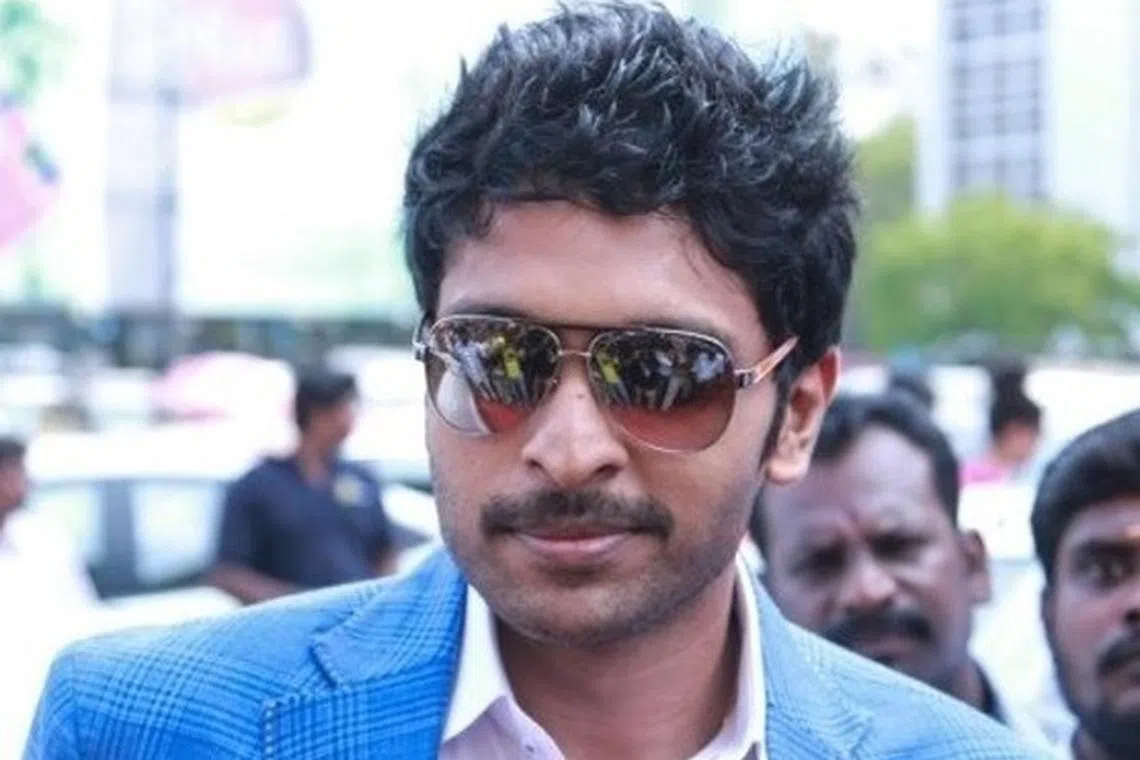 அறிமுக இயக்குநர் படத்தில் விக்ரம் பிரபு