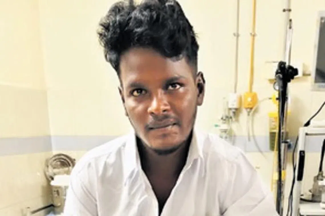 பெற்றோர் மோட்டார்சைக்கிள் வாங்கித்தர மறுத்ததால் சாவியை விழுங்கிய இளையர்