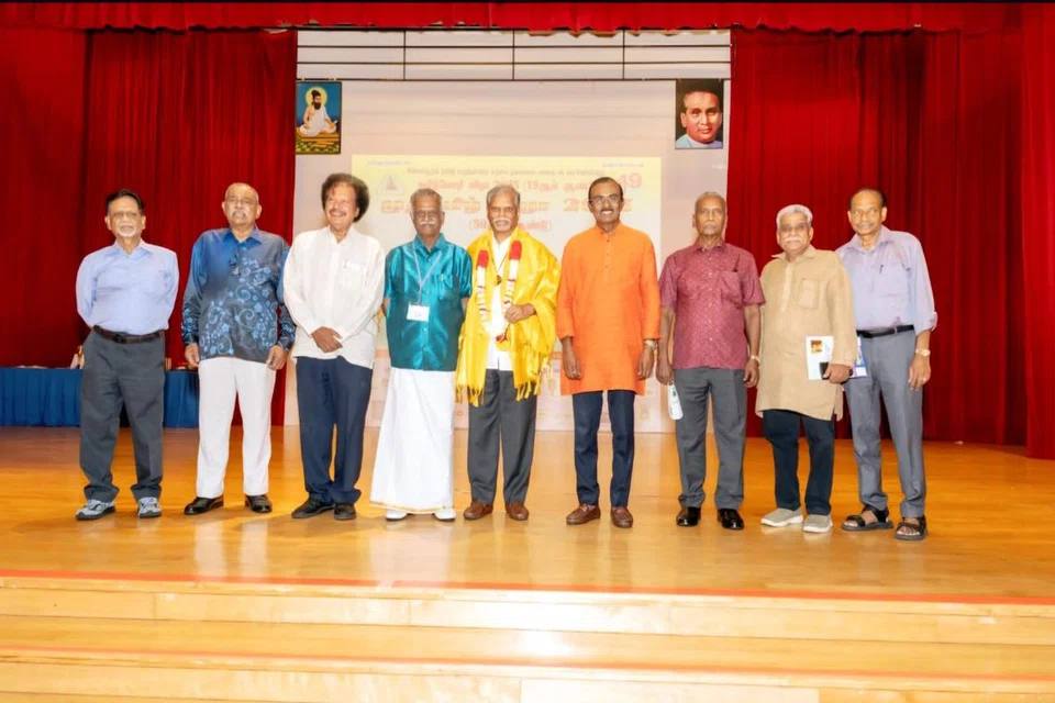 தமிழ்மொழி வார ஏற்பாடுகளுக்கு உறுதுணையாக இருந்த திரு சி.சாமிக்கண்ணு, திரு கணேசநாதன், திரு மு.அ.மசூது, திரு நா.ஆண்டியப்பன், திரு சந்திரமூர்த்தி, கவிஞர் பிச்சினிக்காடு இளங்கோ, திரு விஸ்வலிங்கம் ஆகியோரை திரு நிர்மலன் பிள்ளை அறிமுகப்படுத்தினார்.