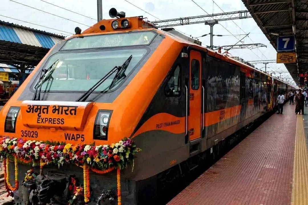தெற்கு ரெயில்வேயிடம் ஒப்படைக்கப்பட்ட ‘அம்ரித் பாரத்’ ரயில்கள்