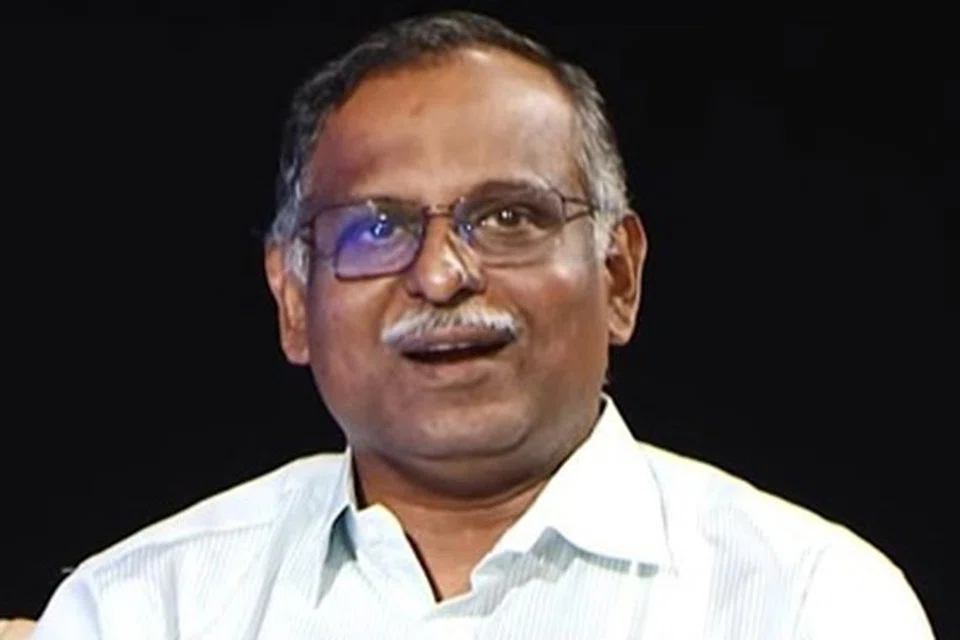 இஸ்ரோ தலைவர் நாராயணன்.