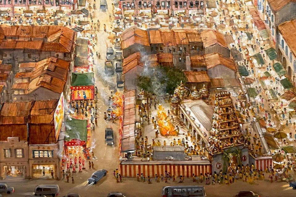 உள்ளூர்ச் சுவரோவியர் யிப் யூ சோங்கின் கைவண்ணத்தில் உருவாக்கப்பட்ட 80களில் சைனாடவுன் நகரக்காட்சி. ஓவியர், தாம் தங்கியிருந்த 25ஆவது மாடிவீடு ஒன்றிலிருந்து பார்த்த காட்சியை நினைவுகளின் அடிப்படையில் வரைந்துள்ளார்.