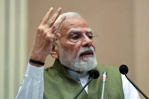 சுற்றுச்சூழல் மாசுபாட்டுக்கு வளரும் நாடுகளே முக்கியக் காரணம் என்பது போன்ற தவறான பிம்பம் உலக அளவில் கட்டமைக்கப்படுவதாக பிரதமர் மோடி அதிருப்தி தெரிவித்தார்.