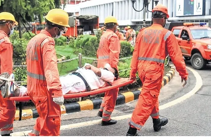 16 ஆண்டுகளில் முதல்முறையாக டெல்லி பேரிடர் நிர்வாக  ஊழியர்க்கு சம்பள உயர்வு