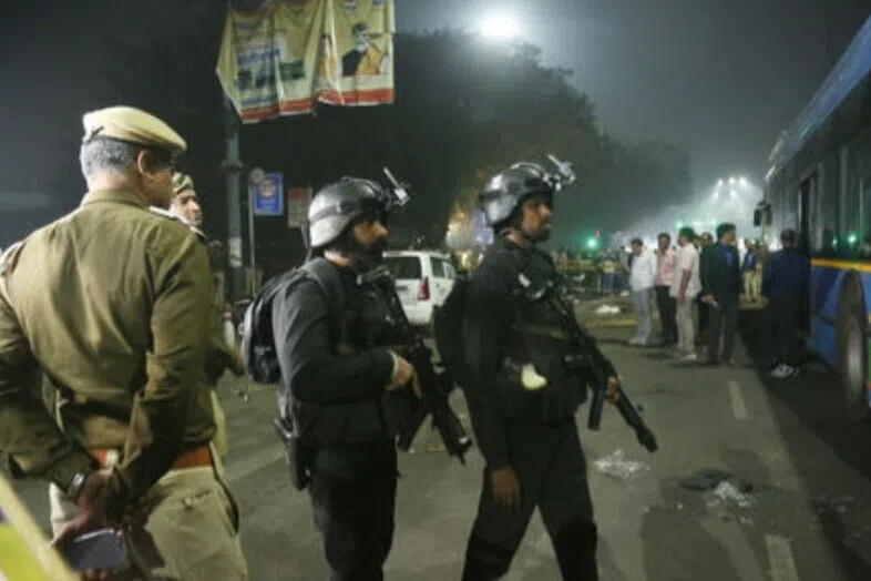 டெல்லிக் குண்டுவெடிப்புக்கு வெளிநாடுகளின் தூதரகங்கள் அனுதாபம்