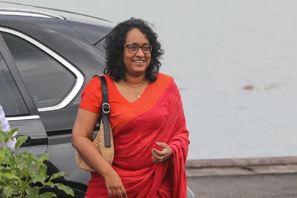54 வயது டாக்டர் ஹரிணி அமரசூரியா, பாலினச் சமத்துவத்துக்கும் சிறுபான்மையினத்தவர் உரிமைகளுக்கும் முக்கியத்துவம் கொடுப்பவர் என்பது குறிப்பிடத்தக்கது.