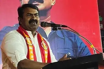 நாம் தமிழர் கட்சியின் ஒருங்கிணைப்பாளர் சீமான்.