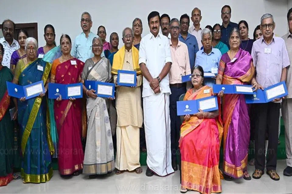 2024-25 ஆம் ஆண்டிற்கான ஒன்பது தமிழறிஞர்களின் நூல்கள் நாட்டுடைமை செய்து நூலுரிமைத்தொகை ரூ. 90 லட்சம் வழங்கினார் அமைச்சர் சாமிநாதன்.