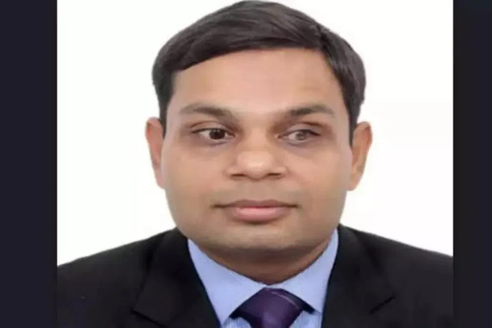ஐஐஎம் அகமதாபாத்திலிருந்து அண்மையில் முனைவர் பட்டம் பெற்ற தருண் குமார் வஷிஷ்த்.