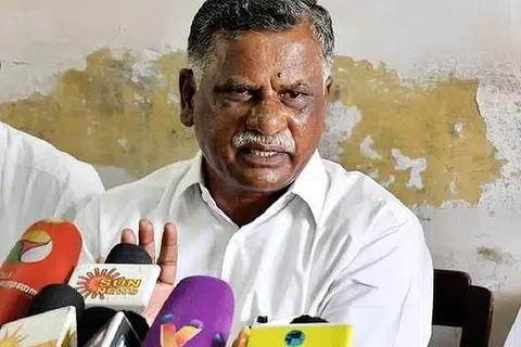 இரா. முத்தரசன்.