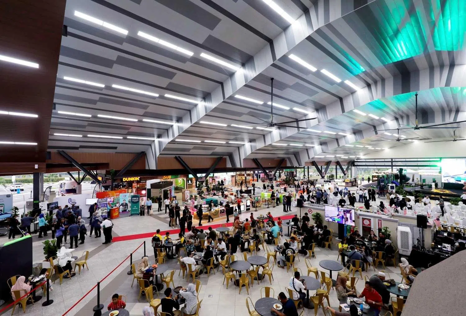 விரைவுச்சாலை ஓய்வுத்தள வசதிகள் போக்குவரத்து நெரிசலைக் குறைக்கும்