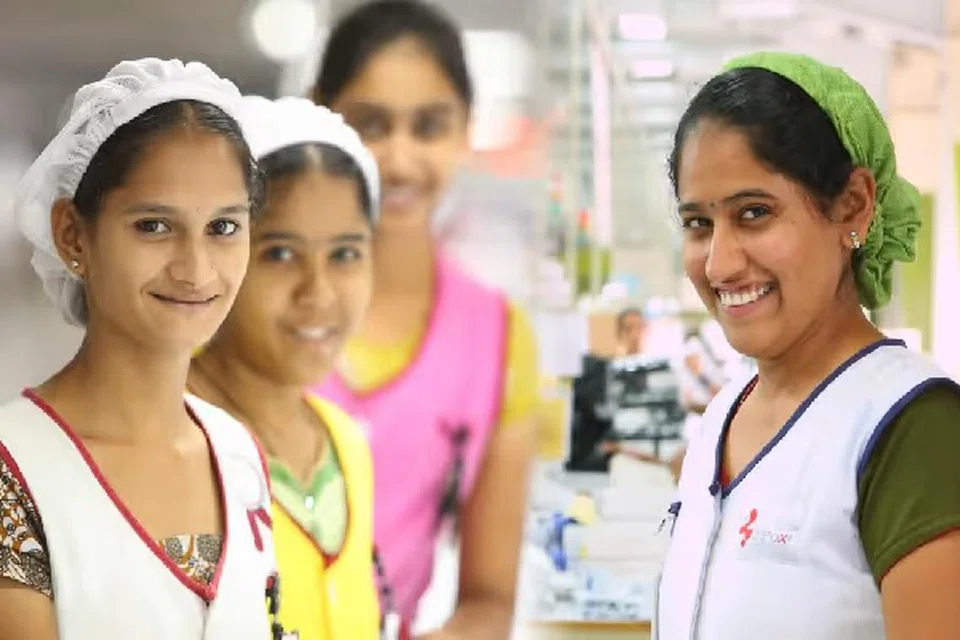 தற்போது இந்தியாவில் ஒட்டுமொத்த கிராமப்புற ஊழியர்களின் எண்ணிக்கை 41.1 கோடி பேராக இருக்கிறது.