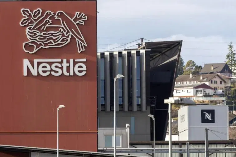 குழந்தை பால்மாவை விரைந்து மீட்குமாறு நெஸ்லேவுக்கு சீனா நெருக்குதல்