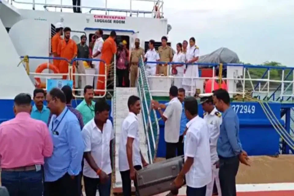 நாகப்பட்டினம்-இலங்கை பயணிகள் கப்பல் சேவை.